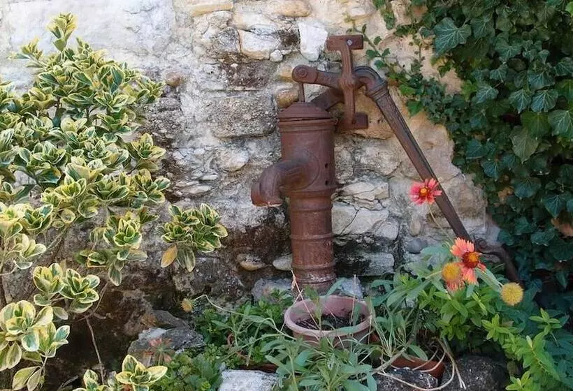 ベッドアンドブレックファースト Mas Du Clos De L Escarrat