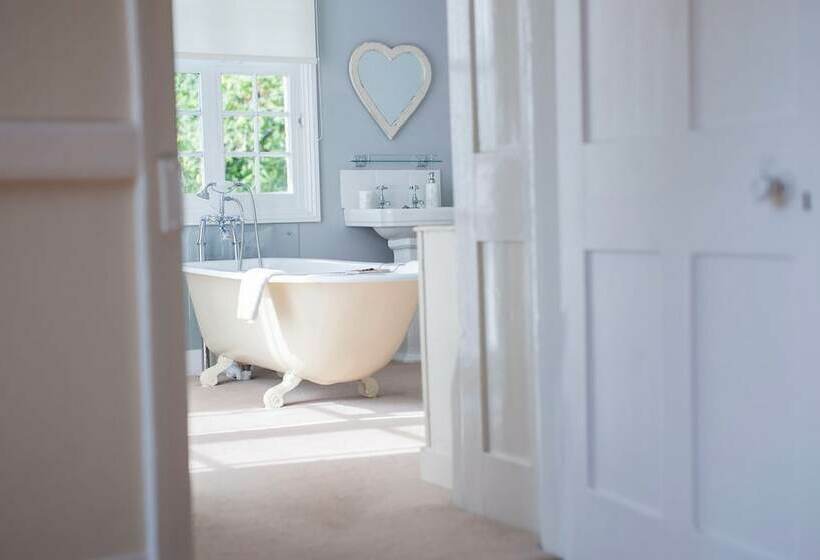 Goss Hall Bed & Breakfast