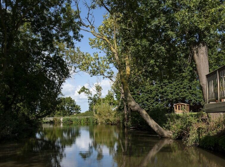 Goss Hall Bed & Breakfast