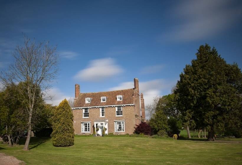 Goss Hall Bed & Breakfast