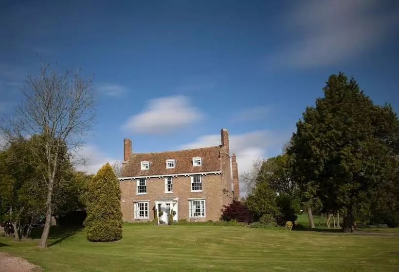 Goss Hall Bed & Breakfast
