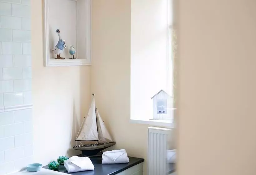 Goss Hall Bed & Breakfast