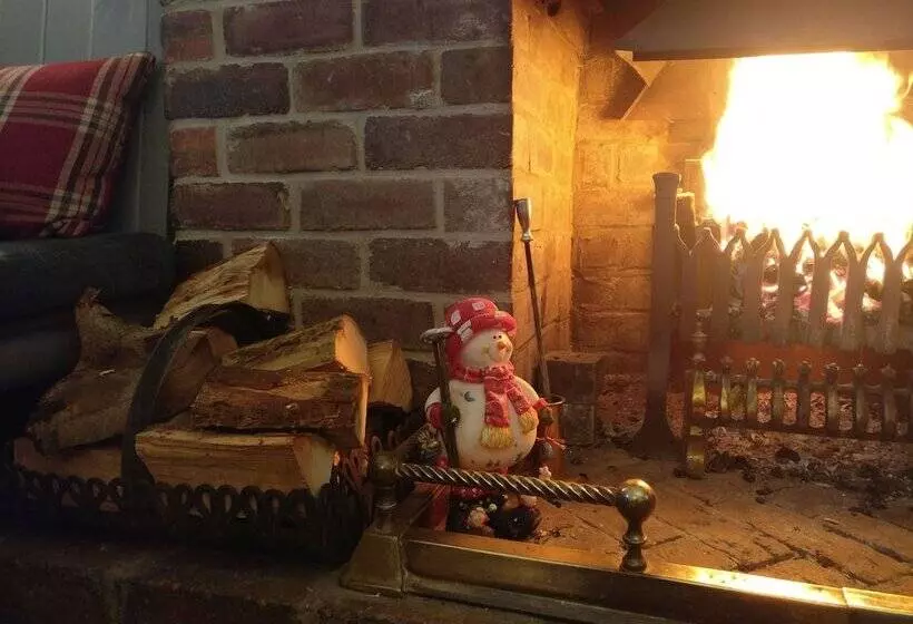 مسافرخانه The Victoria