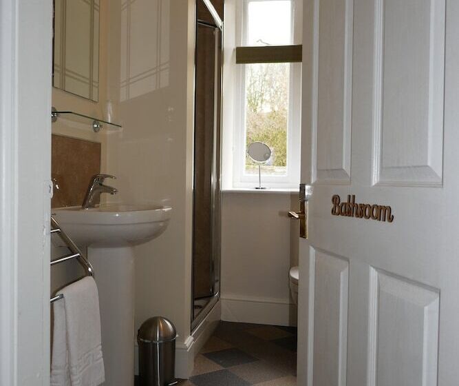 簡易ホテル The Victoria