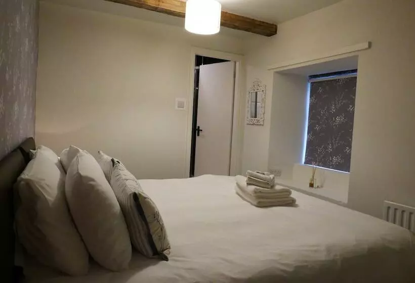 مسافرخانه The Victoria