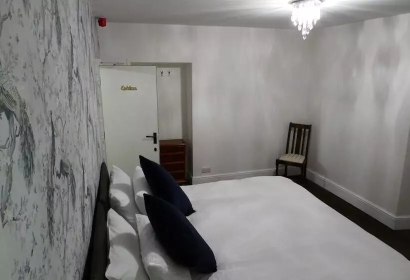 مسافرخانه The Victoria