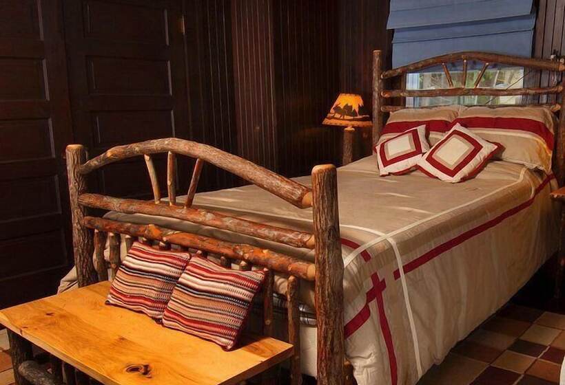 Hotel Cobblescote On The Lake