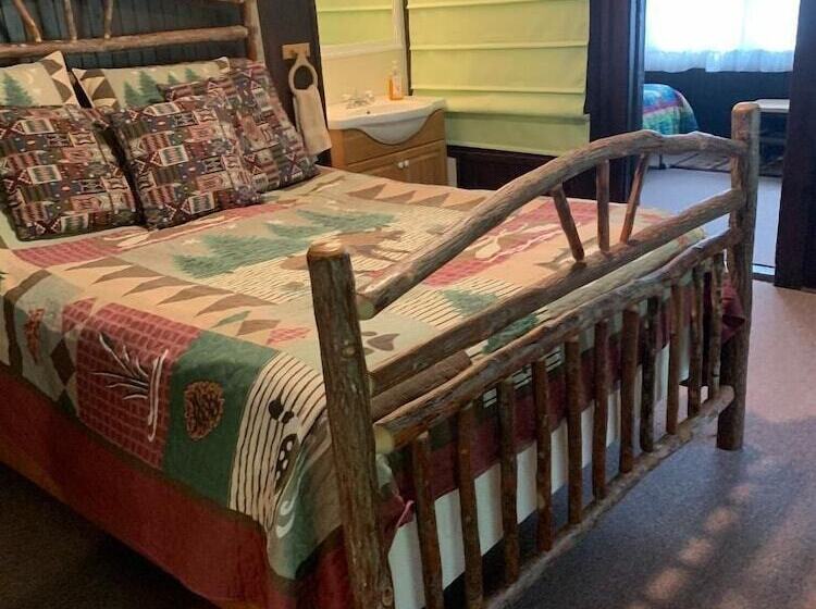 Hotel Cobblescote On The Lake