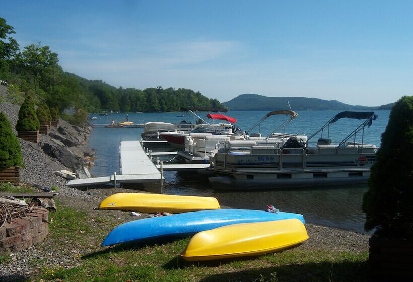 Hotel Cobblescote On The Lake