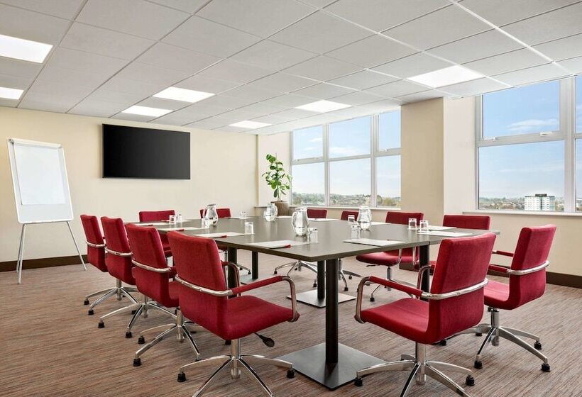 ホテル Ramada East Kilbride