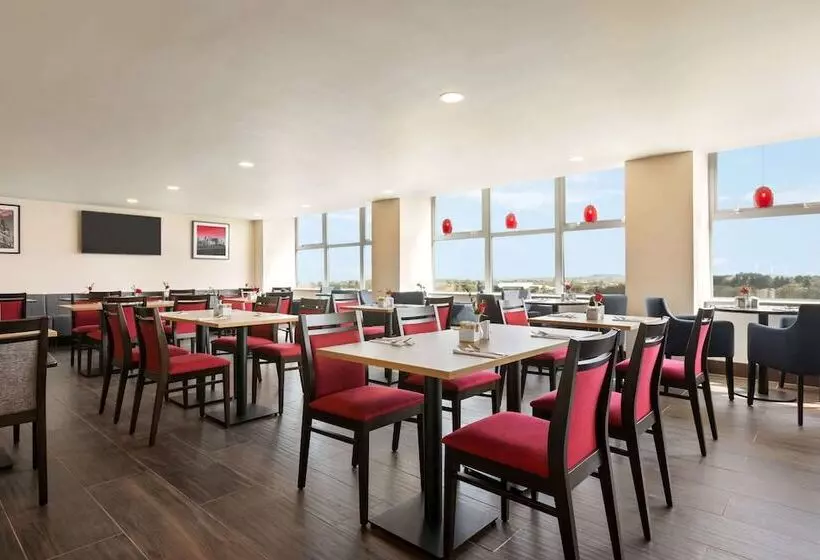 هتل Ramada East Kilbride