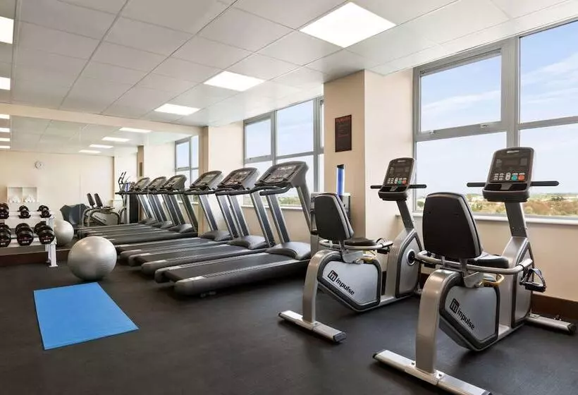 هتل Ramada East Kilbride
