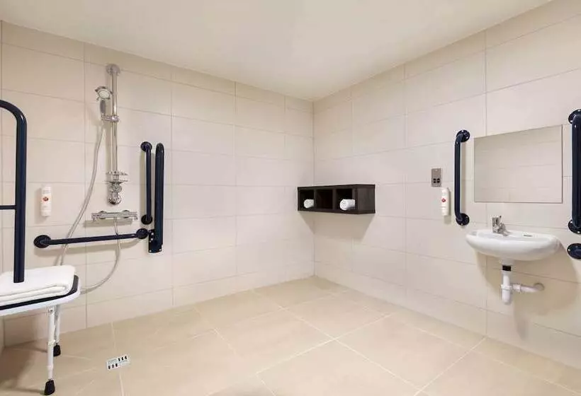 هتل Ramada East Kilbride