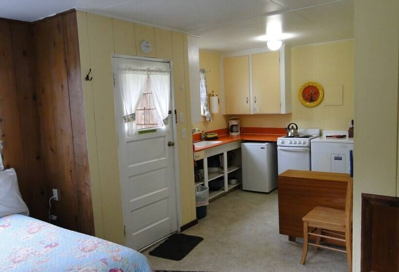 Отель Shakti Cove Cottages