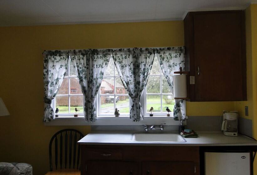 Отель Shakti Cove Cottages