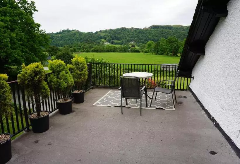 ペンション Lake View Country House