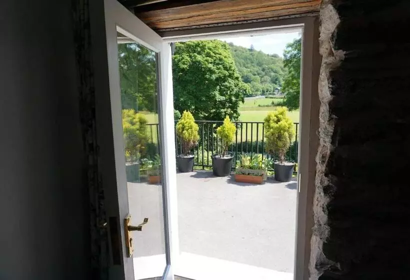 ペンション Lake View Country House