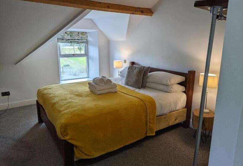 Pensió Lake View Country House