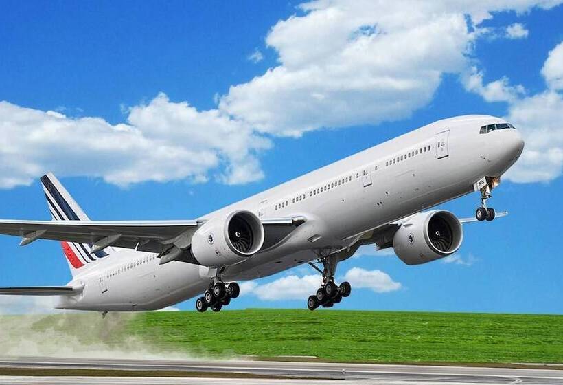 Douzi Stay Near Metro Hostel