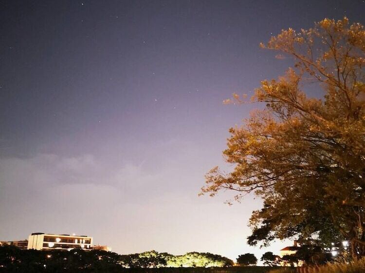 Douzi Stay Near Metro Hostel