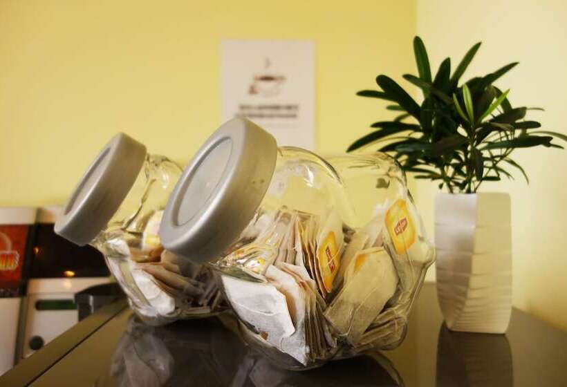 Douzi Stay Near Metro Hostel