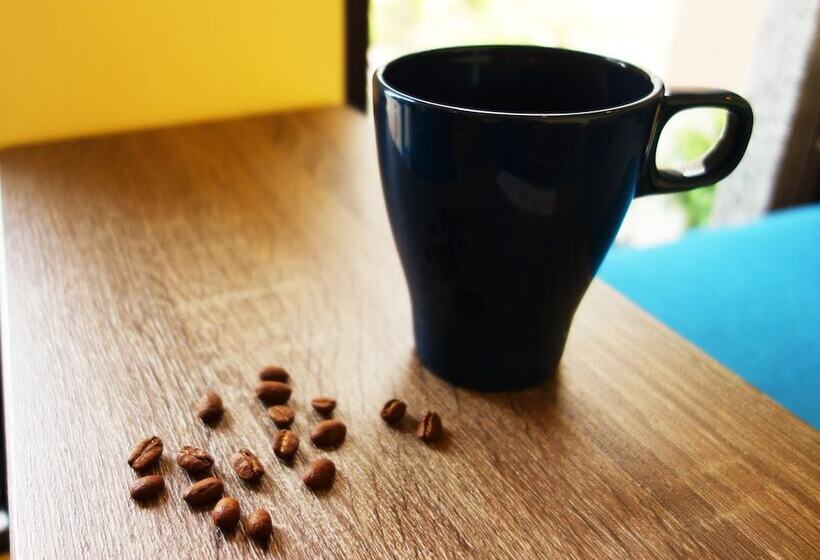 Douzi Stay Near Metro Hostel