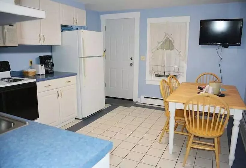 Beau Rivage Motel