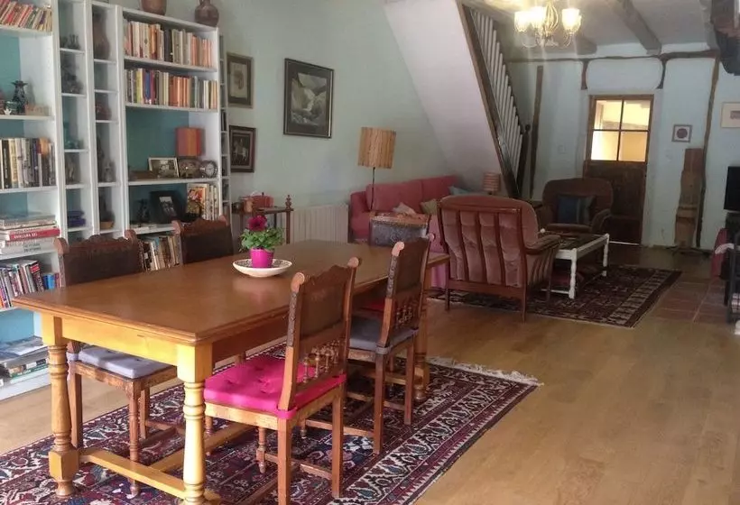 ベッドアンドブレックファースト Elelta Chambres D'hôtes
