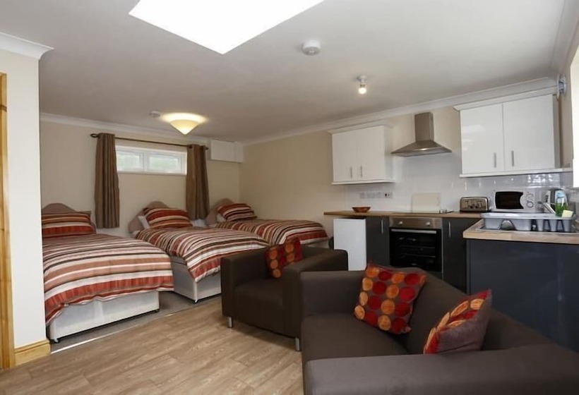 민박 The Castle Inn & Lodge