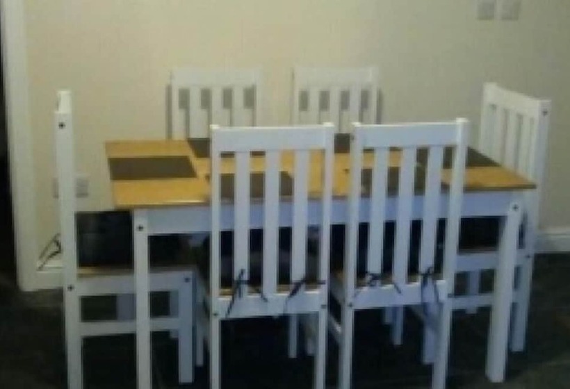 민박 The Castle Inn & Lodge