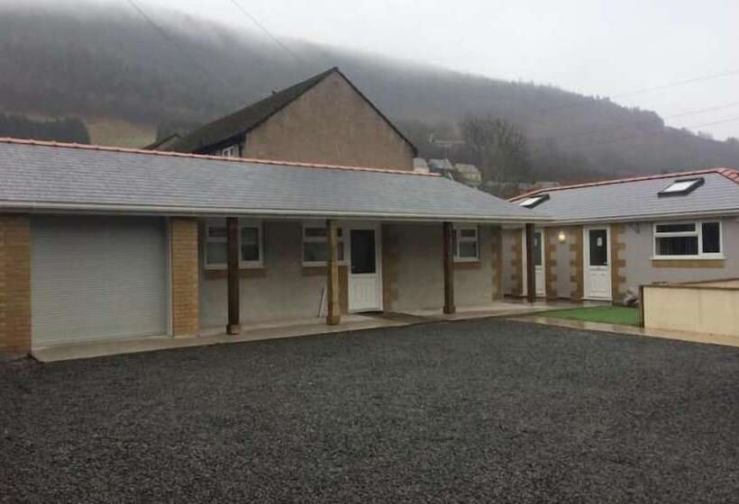 민박 The Castle Inn & Lodge