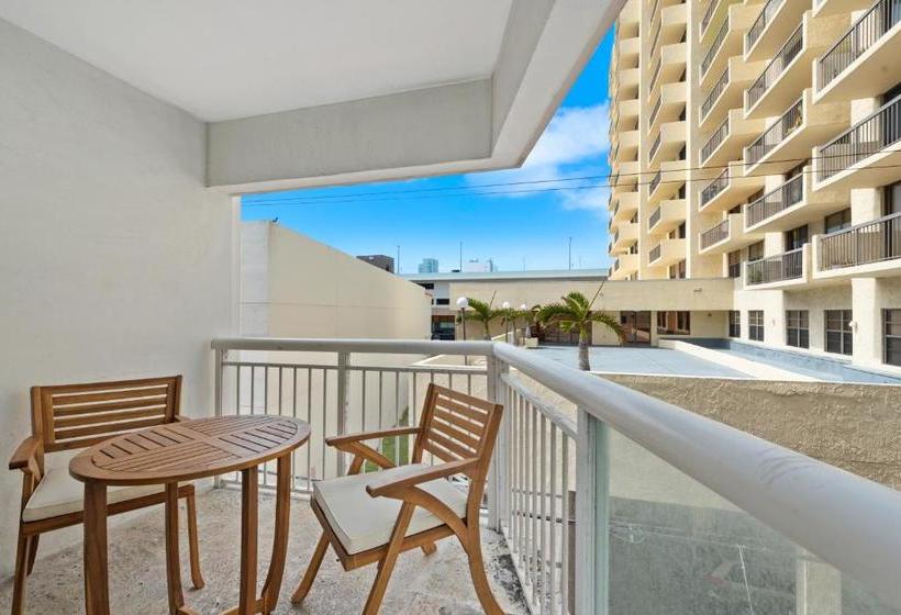 Bentley Residences By Sunnyside