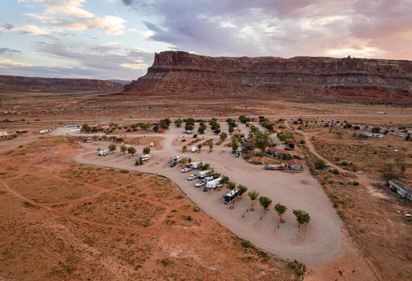 هتل Sun Outdoors Canyonlands Gateway