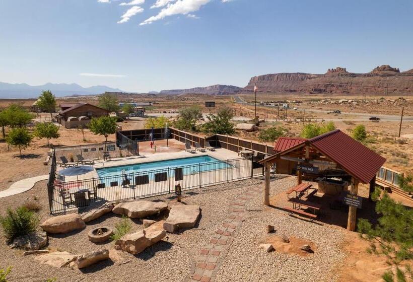 هتل Sun Outdoors Canyonlands Gateway