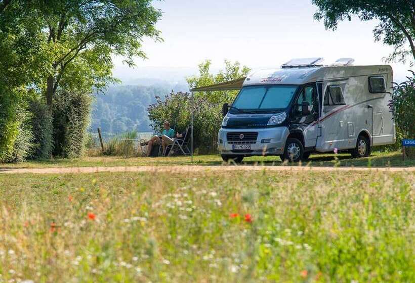 فندق Huttopia Saumur