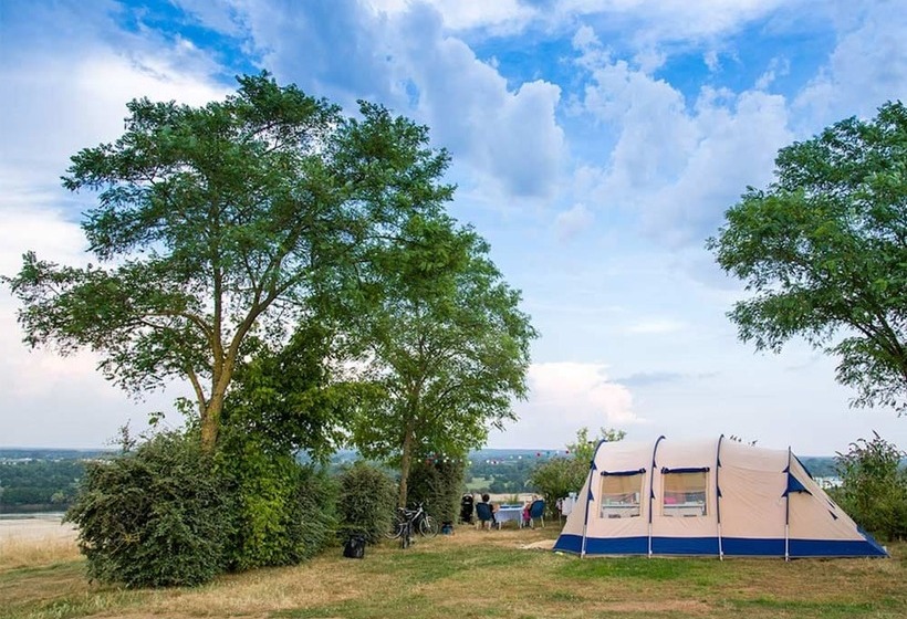 فندق Huttopia Saumur