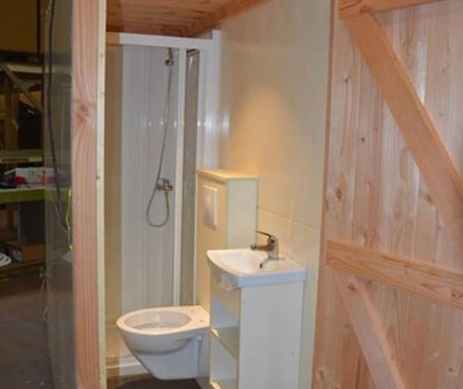 فندق Huttopia Saumur