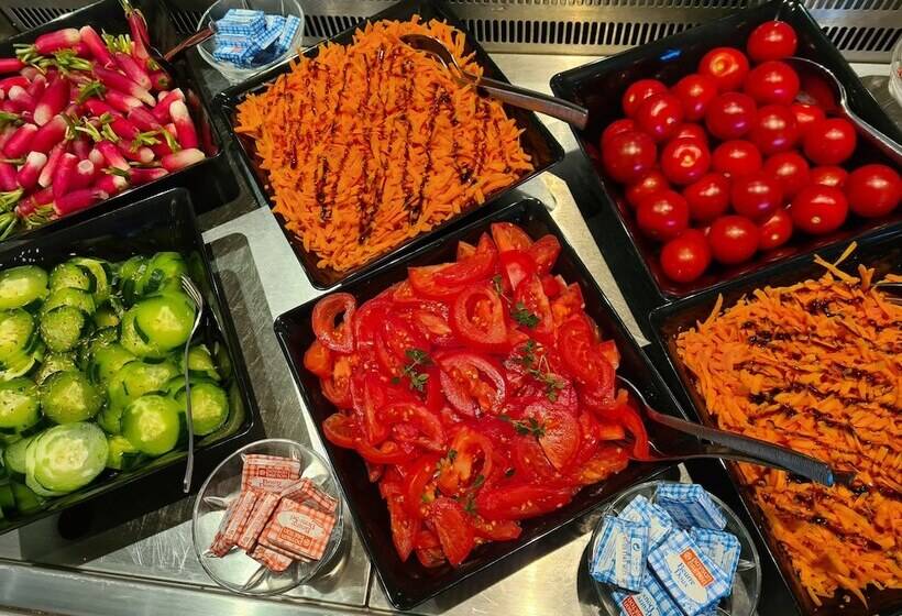 ホテル La Bastide Du Cantal