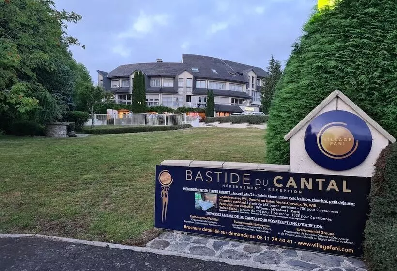 ホテル La Bastide Du Cantal