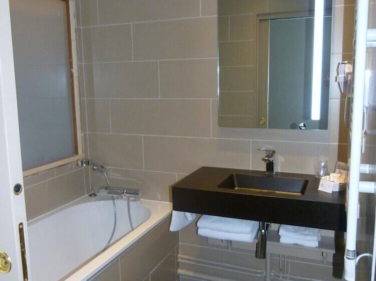 ホテル La Bastide Du Cantal