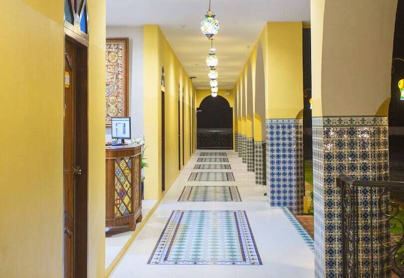 La Reina Maroc Hotel ปากช่อง เขาใหญ่
