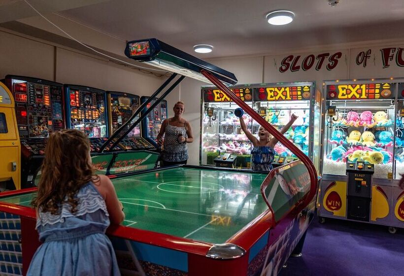 فندق 170 Newquay Bay Resort