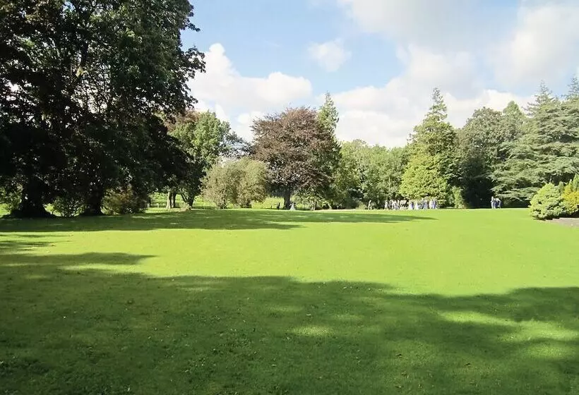 هتل The Villa Levens