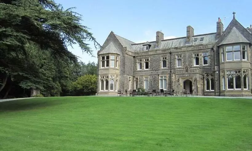 هتل The Villa Levens
