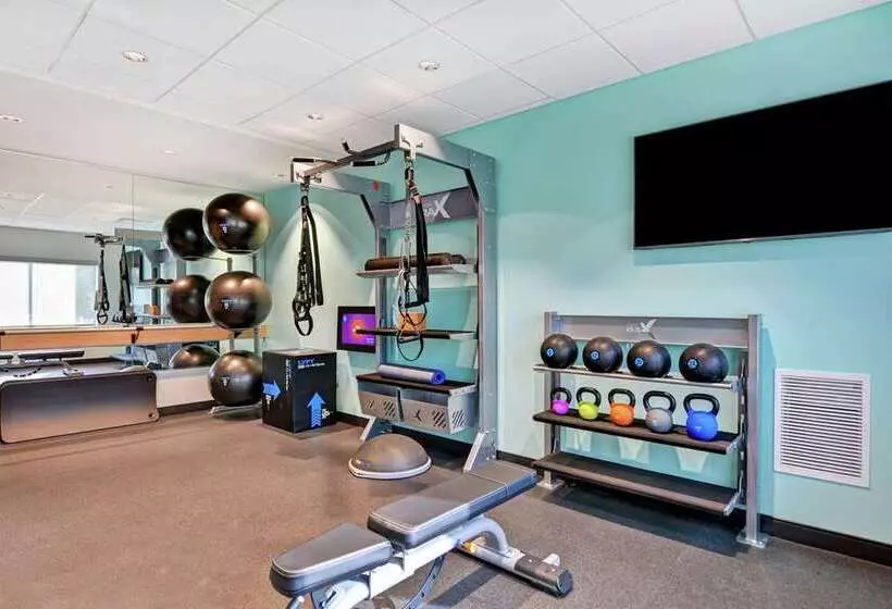 هتل Tru By Hilton Middletown