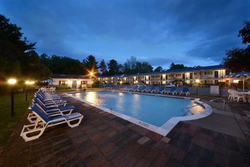 モーテル Saratoga Turf And Spa