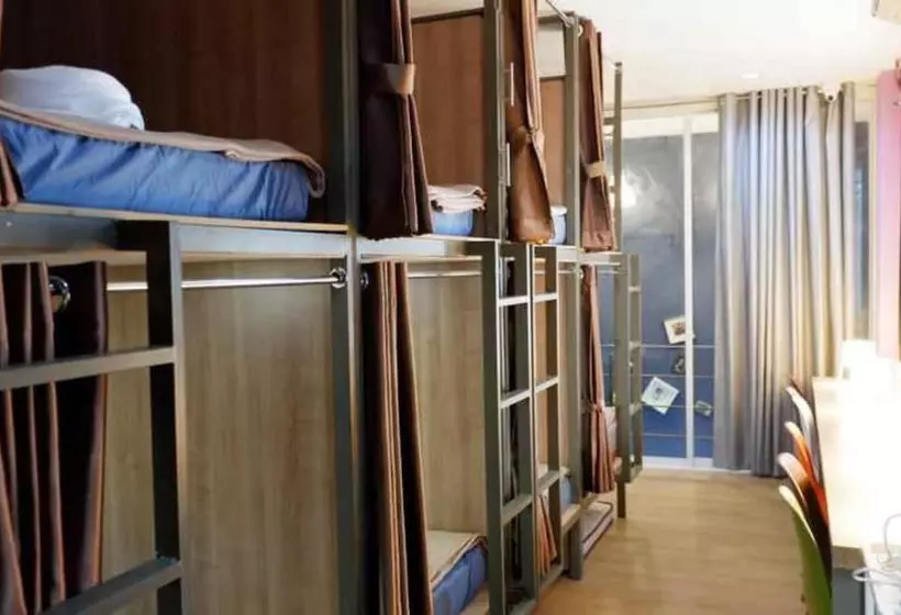 هاستل Sleep Cafe @ Hidee