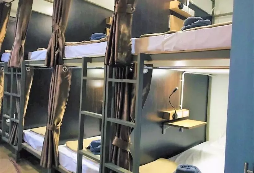 هاستل Sleep Cafe @ Hidee