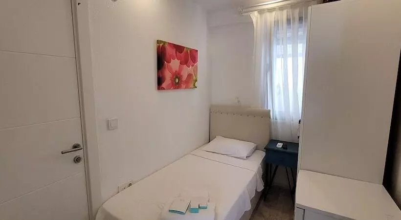 Tenes Otel