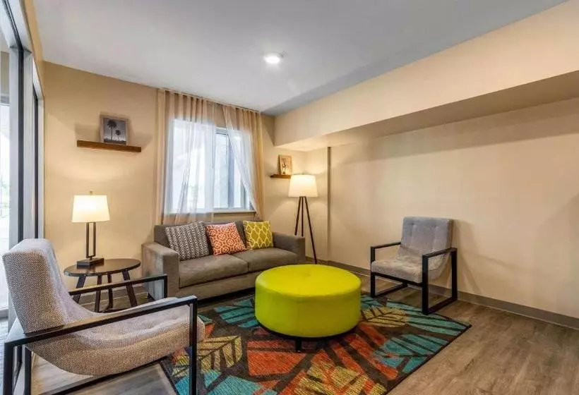 Woodspring Suites Miramar